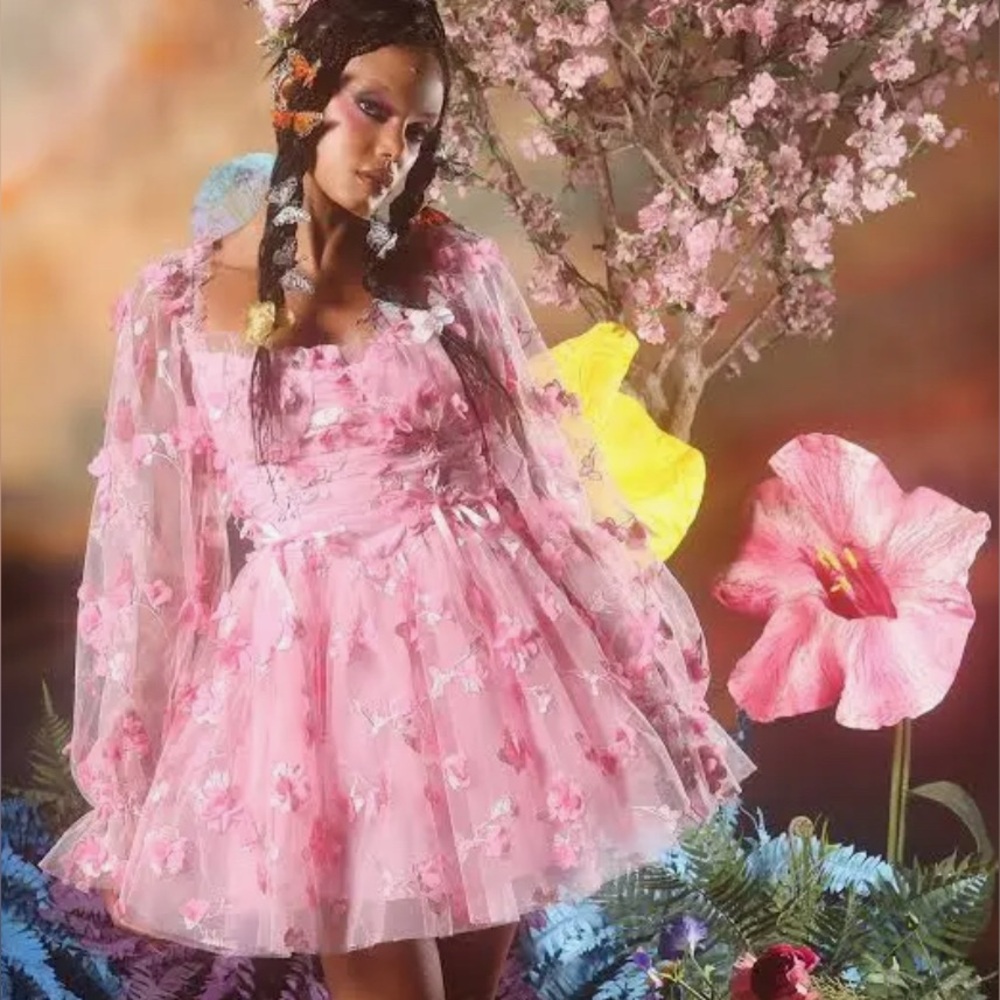 Long sleeved mini dress